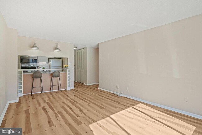 Building Photo - 11801 Rockville Pike