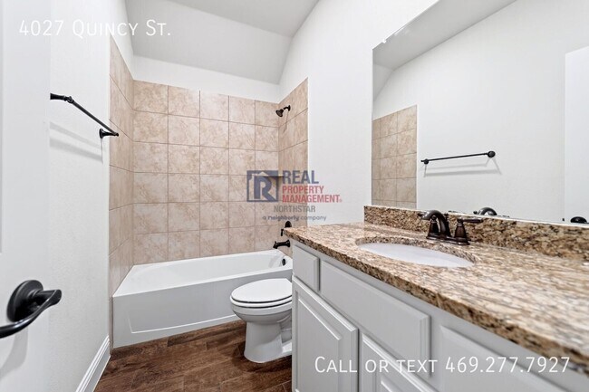 Building Photo - 4027 Quincy St
