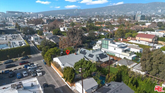 Building Photo - 152 S Kilkea Dr