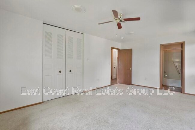 Building Photo - 226 B Wakefield Rd