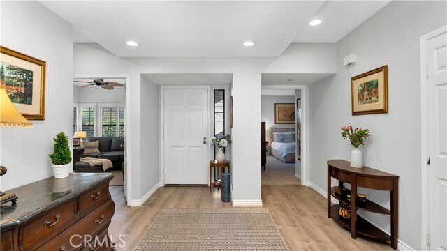 Building Photo - 30 Pinewood