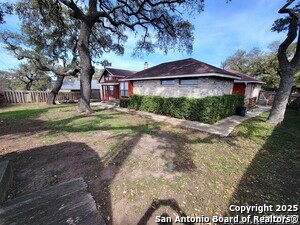 Building Photo - 9211 Horse Heath