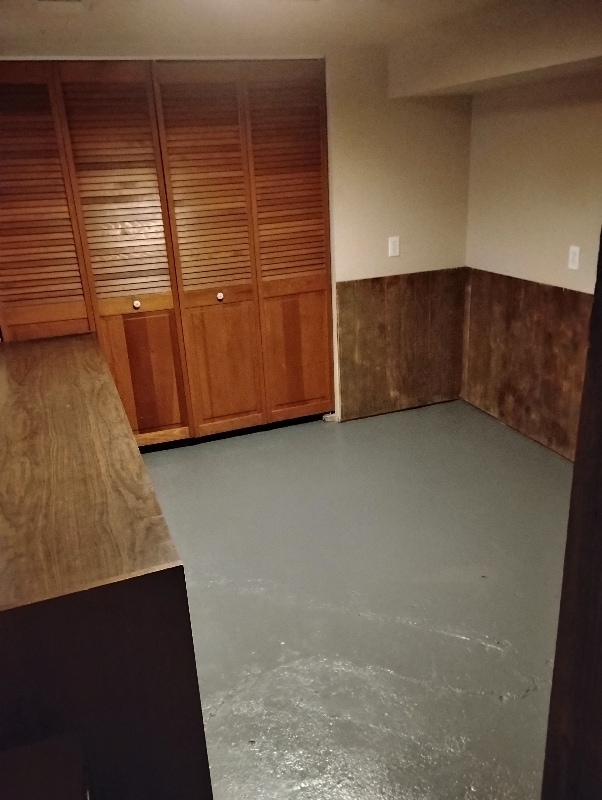 Building Photo - 807 E 14 Mile Rd