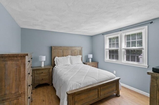 Building Photo - 58 Brandon St