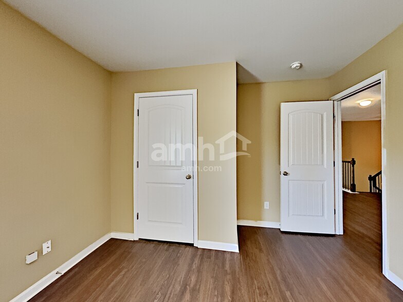 Building Photo - 5655 Livingston Ct