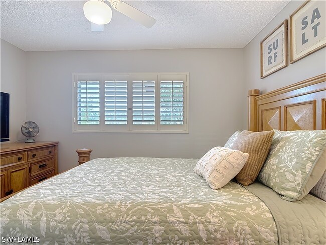 Building Photo - 150 Turtle Lake Ct