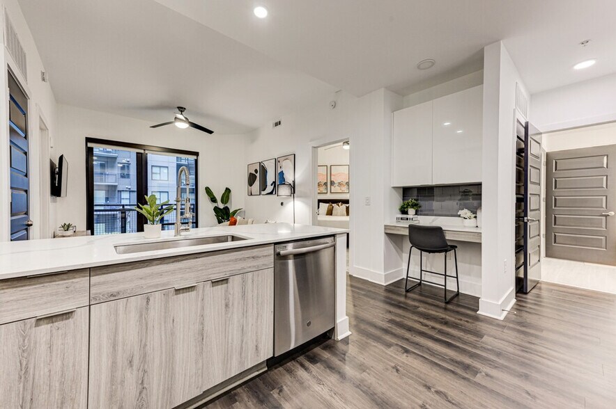 Building Photo - 1812 U.S. 19-SI ID1460735P