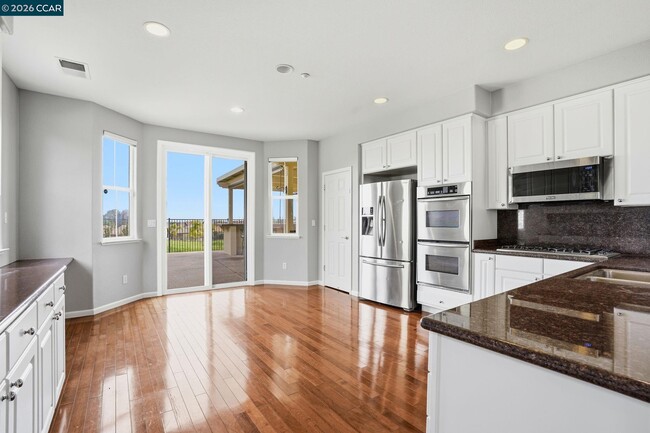 Building Photo - 354 Pebble Beach Dr