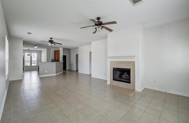 Building Photo - 7547 Oakwood Canyon Dr