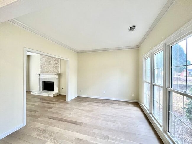 Building Photo - 4925 Byers Rd
