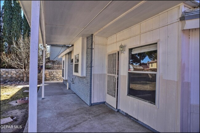 Building Photo - 12107 Valley Quail Dr