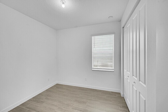Building Photo - 3581 Angler Dr
