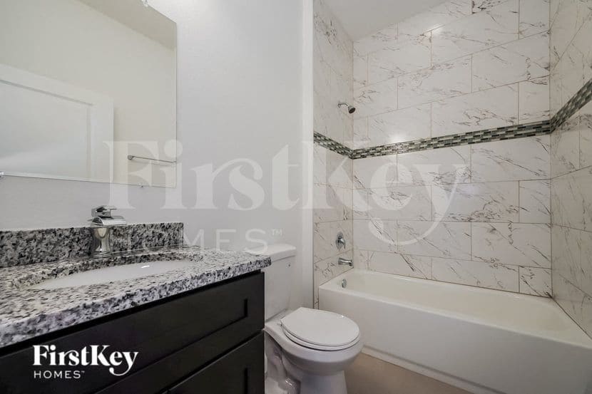 Building Photo - 318 W Aster Ct