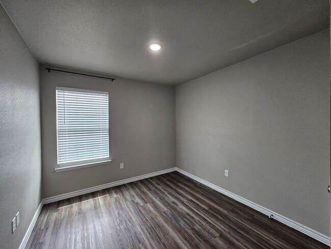 Building Photo - 230 N Mary Jo Dr