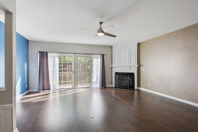 Building Photo - 3563 Views Trce