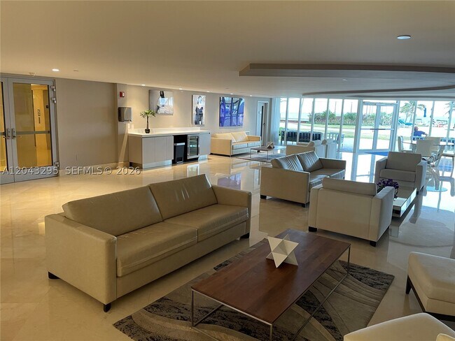 Building Photo - 17555 Collins Ave