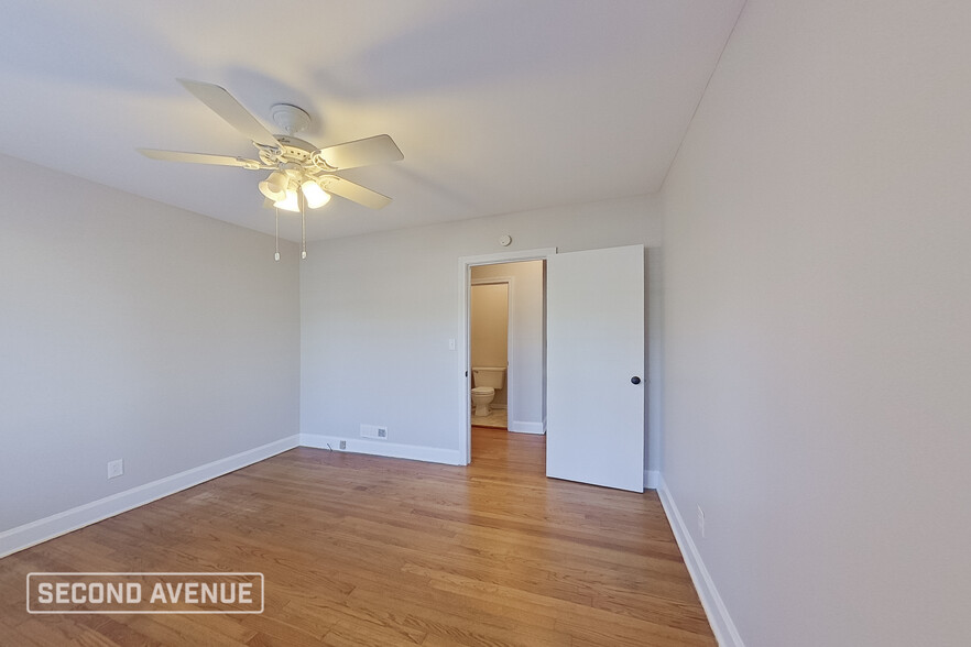 Building Photo - 817 Martinwood Ln
