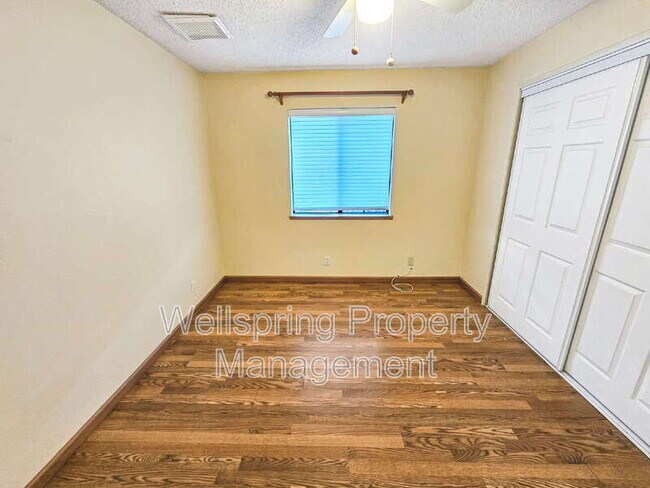 Building Photo - 821 Janelle Ct