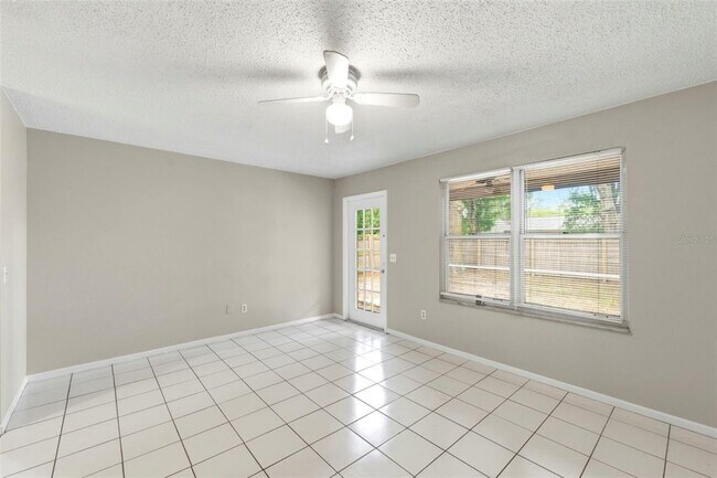 Building Photo - 8124 Omaha Cir
