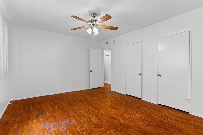Interior Photo - 3888 Potomac Ave