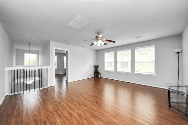 Building Photo - 6306 Bain Dr