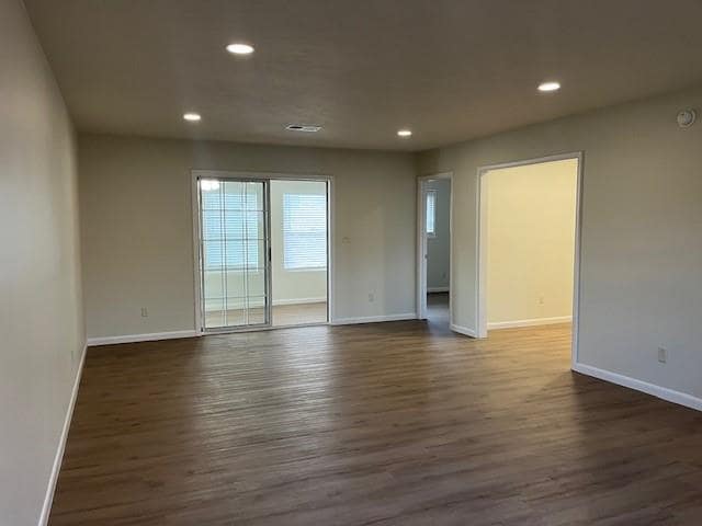 Building Photo - 8787 Country Club Dr