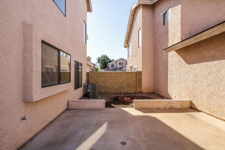 Building Photo - 4136 W Kimberly Way