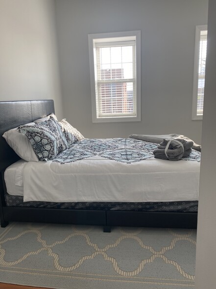 Master bedroom - 924 S Robinson St