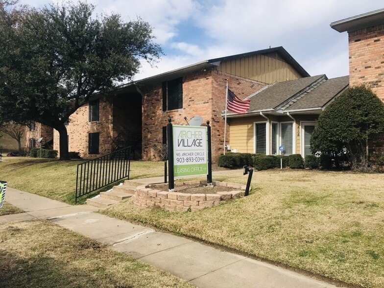 Primary Photo - Archer Village Apartments