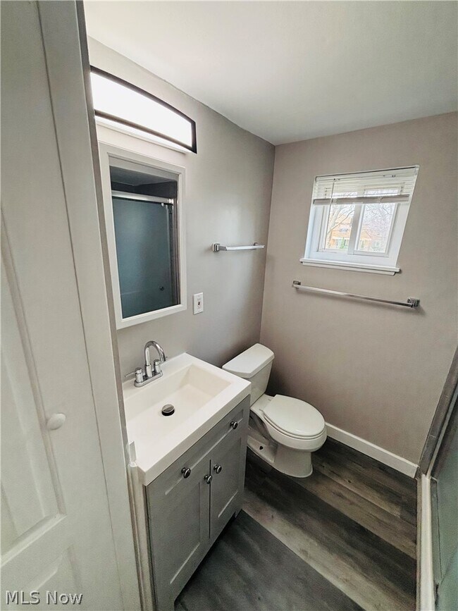 Building Photo - 21045 Southbend Cir