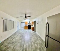 Building Photo - Studio / 1-Bedroom Apartment for Rent – Davenport, FL