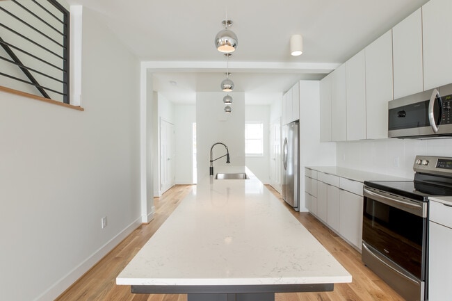 Building Photo - 54 West Ave