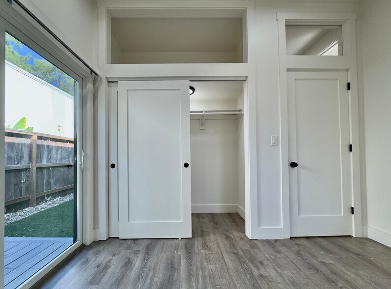 Building Photo - 1038 62nd St