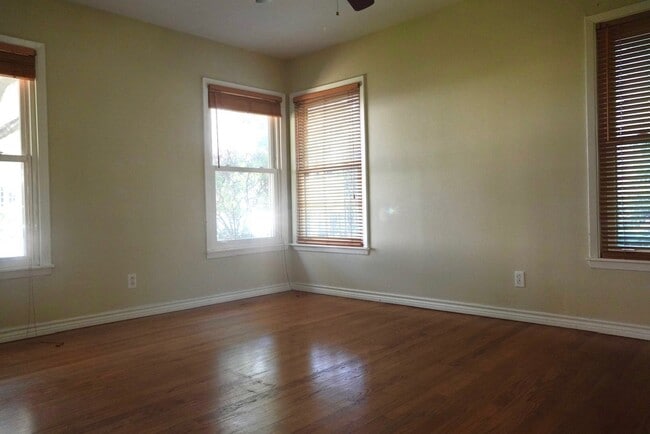 Building Photo - 2317 Dorrington St