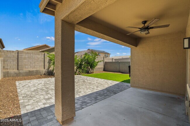 Building Photo - 21582 W Cocopah St