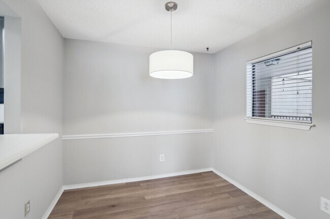 Dining room - 1813 Huntingdon Chase