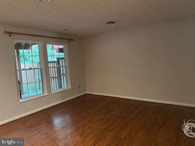 Building Photo - 2166 Commissary Cir