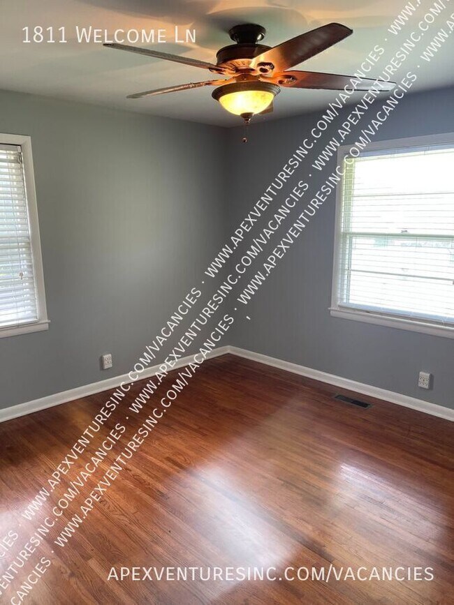 Building Photo - 1811 Welcome Ln