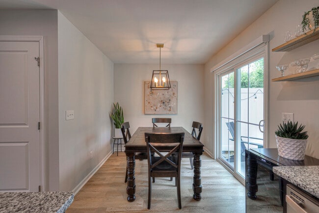 Building Photo - 2935 Winterberry Dr