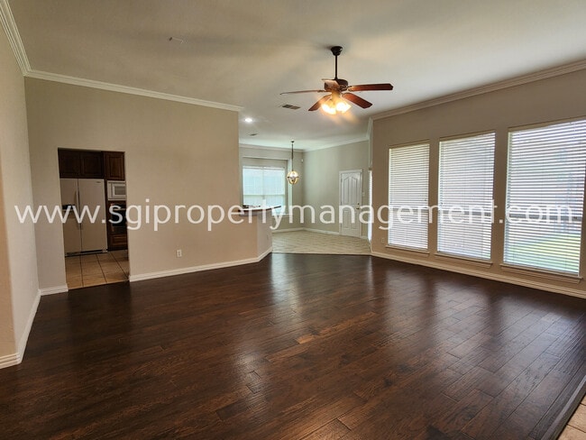 Building Photo - 6317 Day Spring Dr