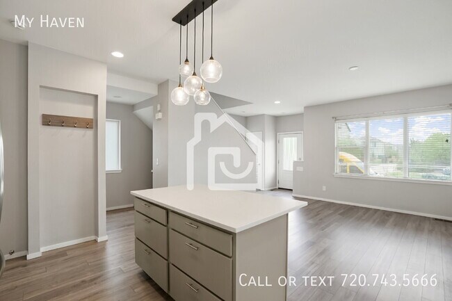 Building Photo - 1473 W 67th Ave