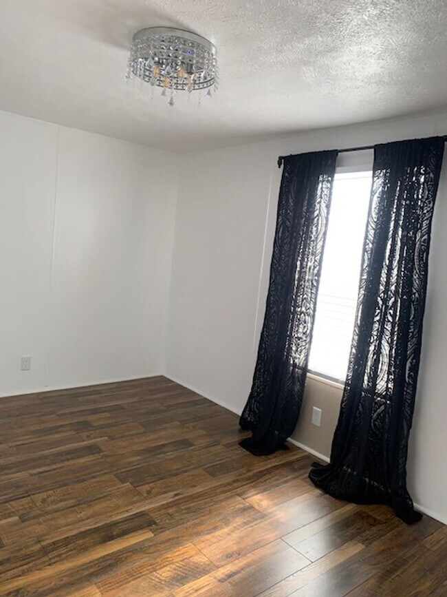 Building Photo - 2-Bedroom, 2-Bath Home for Rent