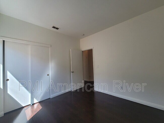 Building Photo - 2032 Danvers Way
