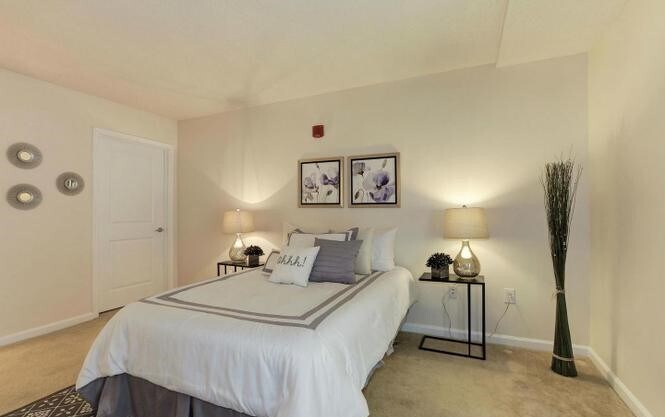 Building Photo - 7923 Eastern Ave