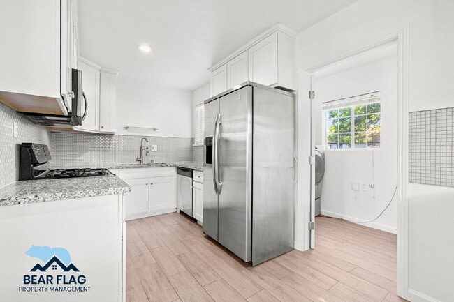 Building Photo - For Rent $2,280 - 2 bed, 1 bath