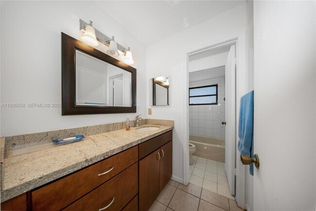 Building Photo - 14065 SW 48th Terrace