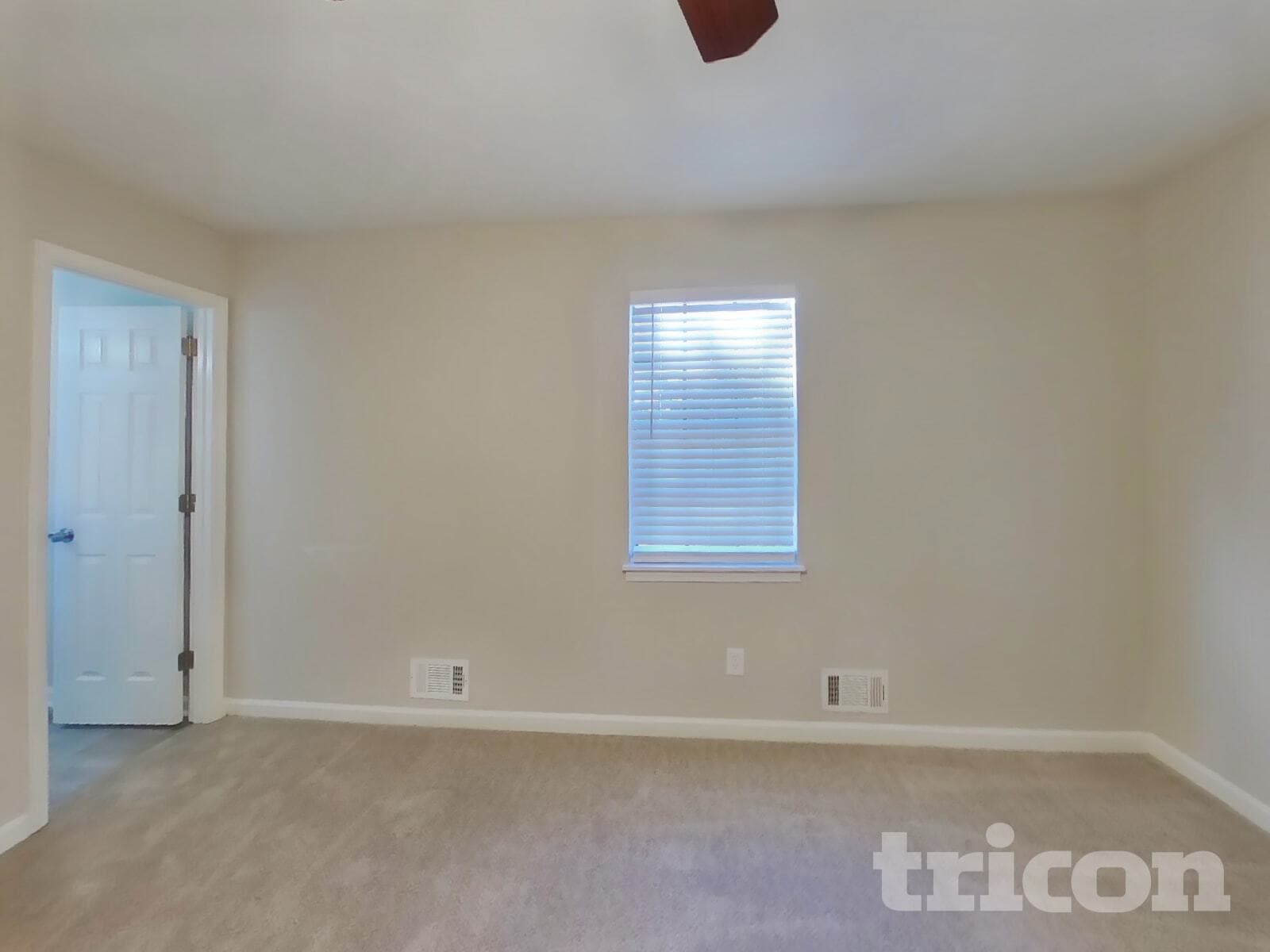 Building Photo - 30 Carriage Cir