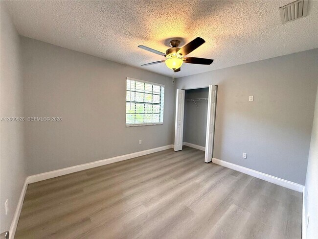 Building Photo - 802 Constitution Dr