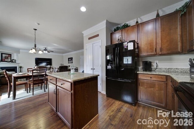 Building Photo - 6125 Kilchurn Dr