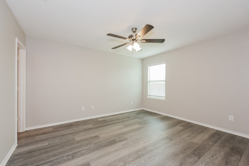 Building Photo - 1124 Skyline Dr